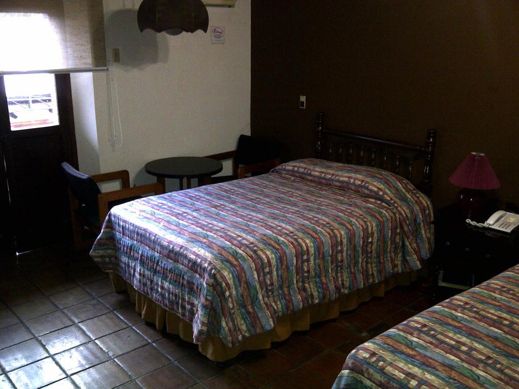 Hotel Posada De Don Jose Retalhuleu Zimmer foto