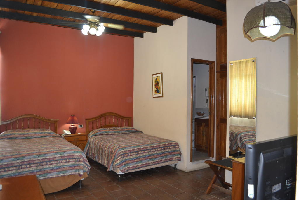 Hotel Posada De Don Jose Retalhuleu Zimmer foto